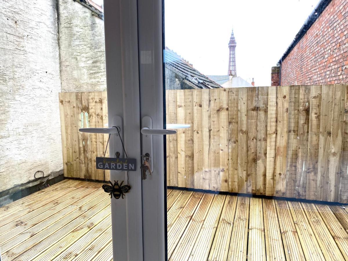 Princess Theatre Beach View Apartments By Blackpool Service Apartments 외부 사진