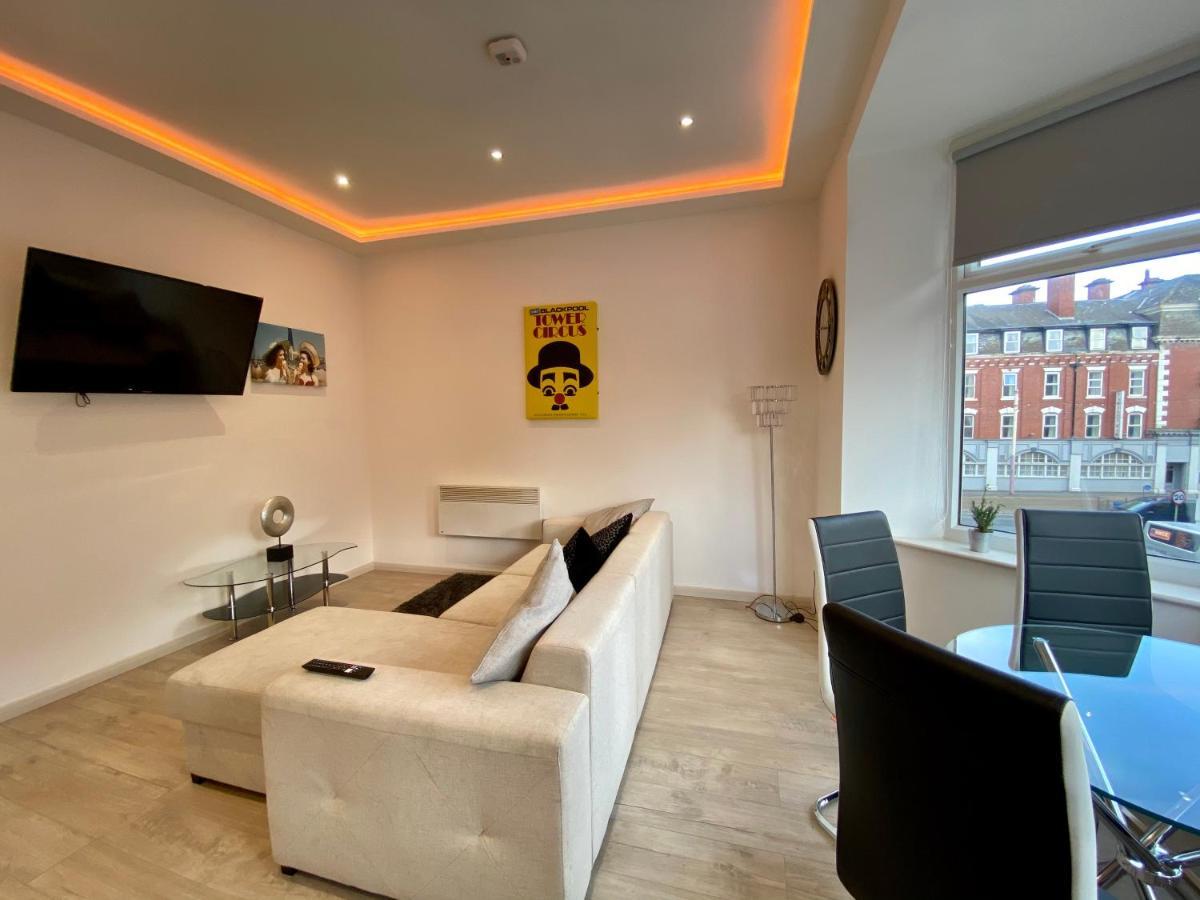 Princess Theatre Beach View Apartments By Blackpool Service Apartments 외부 사진