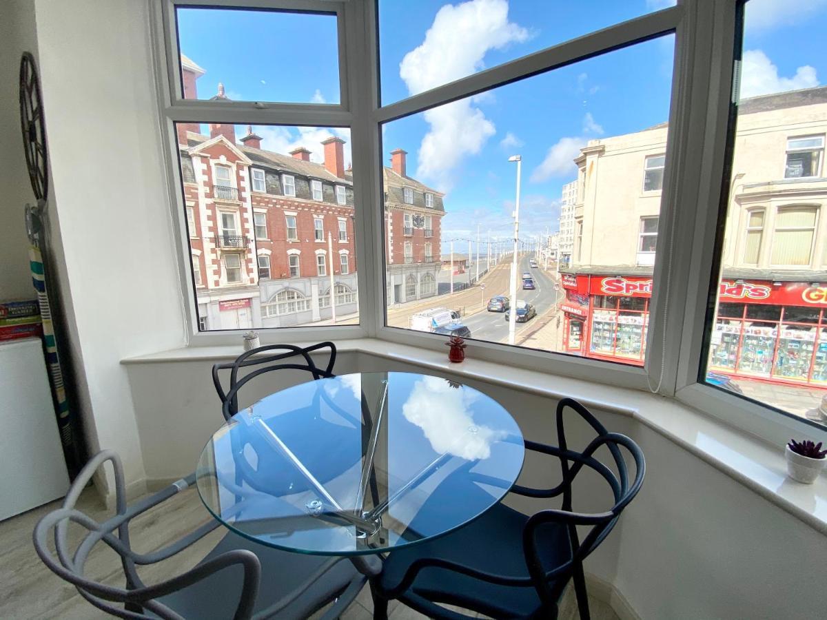 Princess Theatre Beach View Apartments By Blackpool Service Apartments 외부 사진